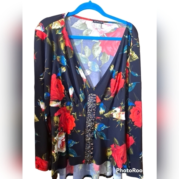 VENUS BLACK FLORAL HI-LOW HEM L/S TOP SIZE 2x - Picture 2 of 3